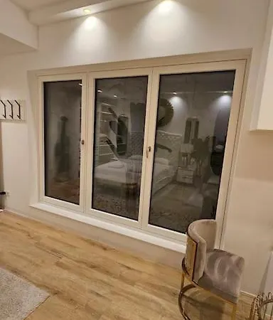 Apartment Ug Neubau - Pool, Gym, Sauna, Zweites Bad Extra Buchbar