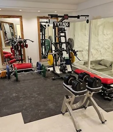Apartment Ug Neubau - Pool, Gym, Sauna, Zweites Bad Extra Buchbar Munich