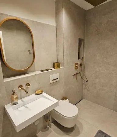 Ug Neubau - Pool, Gym, Sauna, Zweites Bad Extra Buchbar * München