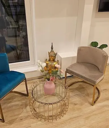 Ug Neubau - Pool, Gym, Sauna, Zweites Bad Extra Buchbar Apartman *